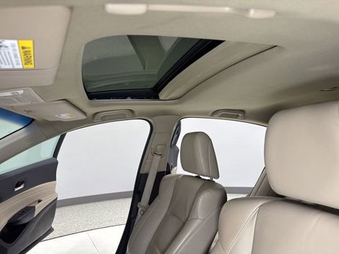 Used 2014 Acura ILX w/ Technology Package FWD image 2