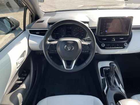 Used 2025 Toyota Corolla SE FWD image 14