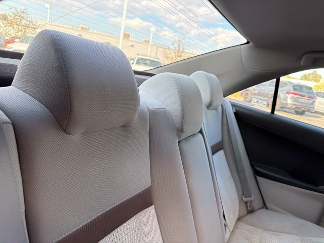 Used 2012 Toyota Camry LE FWD image 10