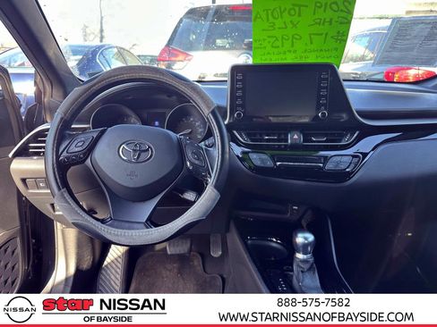 Used 2019 Toyota C-HR XLE image 17