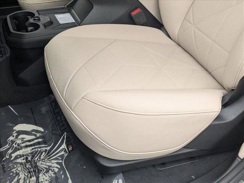 New 2026 BMW iX xDrive60 image 4