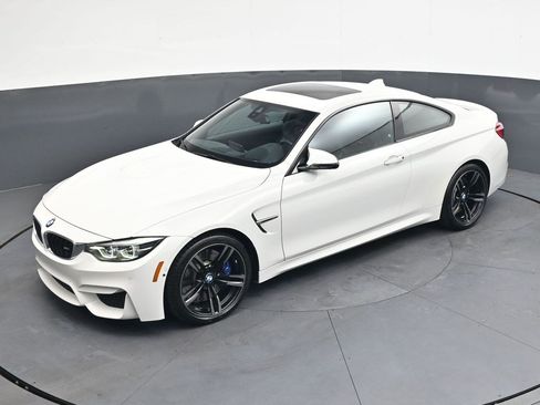 Used 2018 BMW M4 Coupe RWD image 26