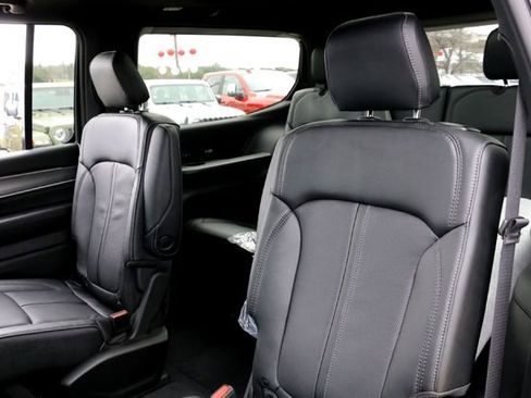 New 2026 Jeep Grand Wagoneer Limited image 19
