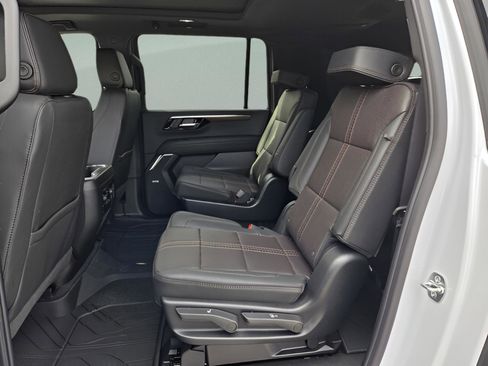 New 2026 Chevrolet Suburban High Country image 21