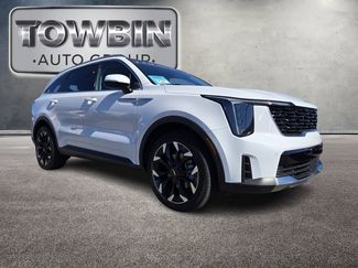 Certified 2025 Kia Sorento EX w/ Panoramic Sunroof Package FWD video 2