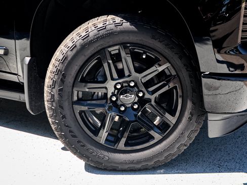 Used 2026 Chevrolet Silverado 1500 High Country w/ Midnight Edition AWD/4WD image 13