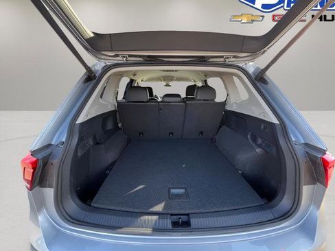 Used 2024 Volkswagen Tiguan SE AWD/4WD image 38