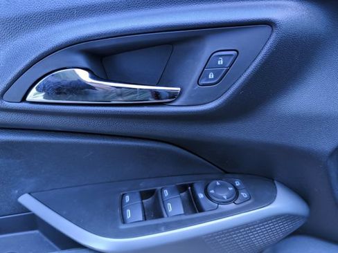 Used 2024 Chevrolet Trax LS w/ LS Convenience Package FWD image 13
