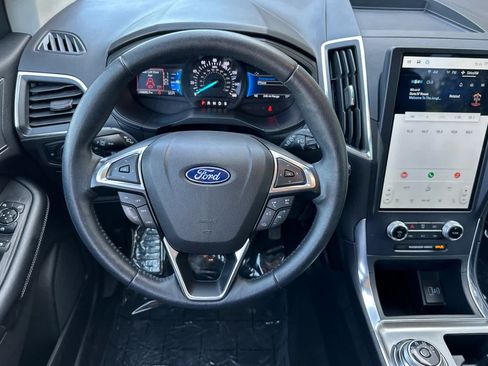 Used 2023 Ford Edge Titanium AWD/4WD image 14