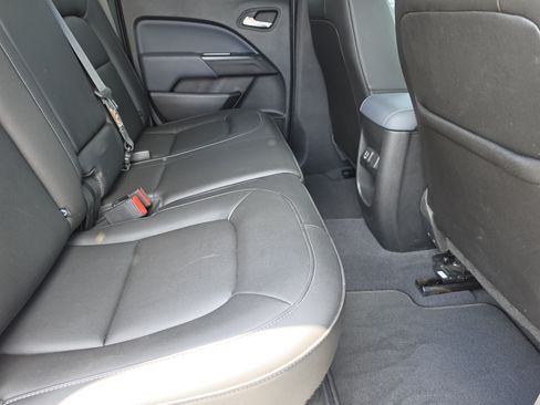 Used 2019 Chevrolet Colorado Z71 AWD/4WD image 11