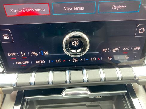 New 2026 GMC Yukon XL Denali Ultimate image 17