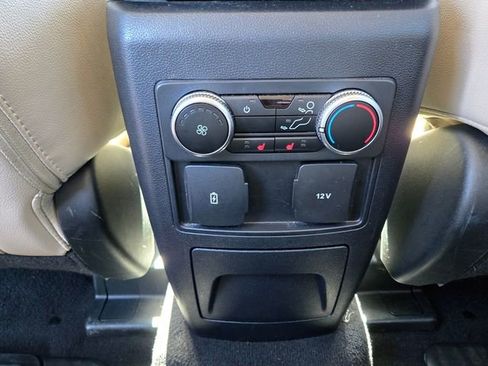 Used 2023 Ford Explorer Limited AWD/4WD image 15