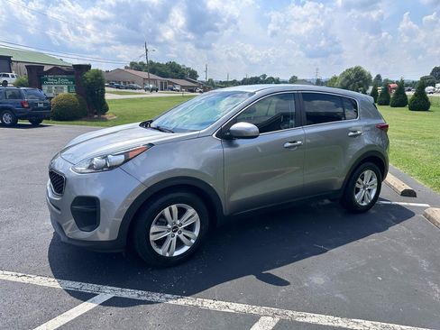Used 2019 Kia Sportage LX FWD image 3
