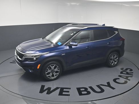 Used 2023 Kia Seltos EX AWD/4WD image 20