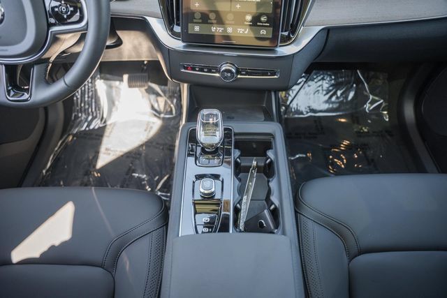 New 2027 Volvo XC90 B6 Plus AWD/4WD image 31