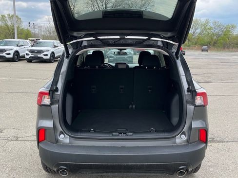 Used 2022 Ford Escape SE w/ SE Sport Appearance Package AWD/4WD image 7