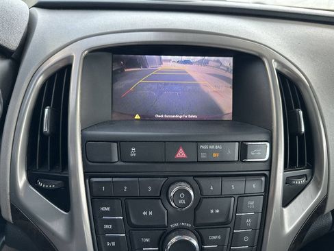Used 2015 Buick Verano FWD image 10