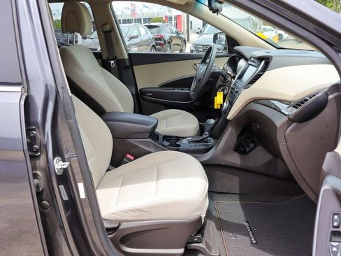 Used 2017 Hyundai Santa Fe Sport FWD image 8
