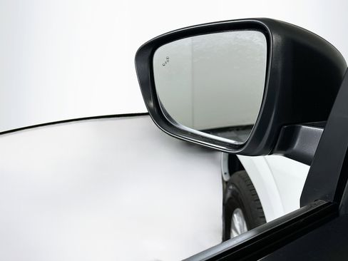 Used 2025 Nissan Frontier S image 16