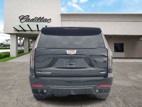 New 2026 Cadillac Escalade V image 4