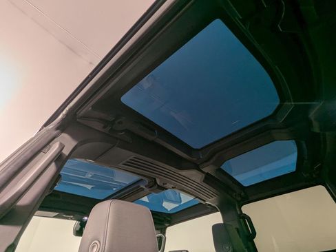 Used 2025 GMC Hummer EV 3X w/ LPO, Cargo Utility Package AWD/4WD image 13