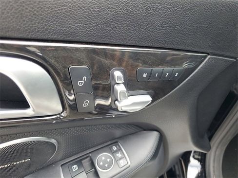 Used 2017 Mercedes-Benz SLC 300 SLC 300 image 9