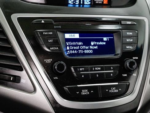 Used 2014 Hyundai Elantra SE image 14