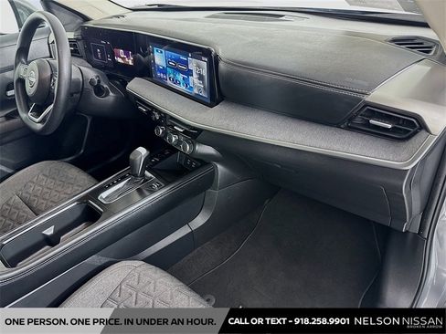 Certified 2025 Nissan Kicks SV image 26