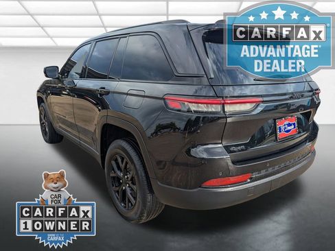 Used 2024 Jeep Grand Cherokee Altitude AWD/4WD image 2