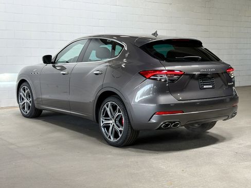 Used 2023 Maserati Levante GT image 3