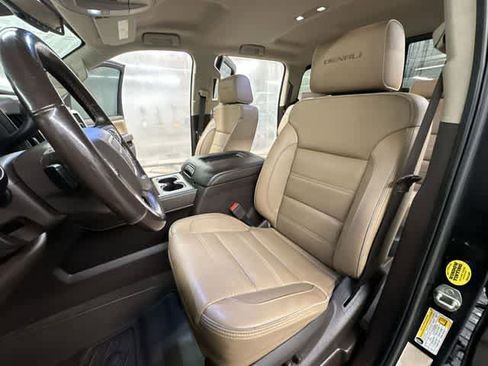 Used 2019 GMC Sierra 3500 Denali image 16