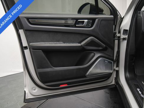 Used 2023 Porsche Cayenne Turbo GT image 44