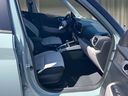 New 2026 Hyundai Venue SEL FWD image 15