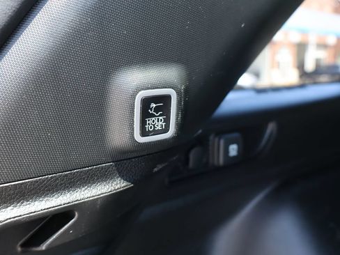Used 2024 Jeep Grand Cherokee Altitude AWD/4WD image 35