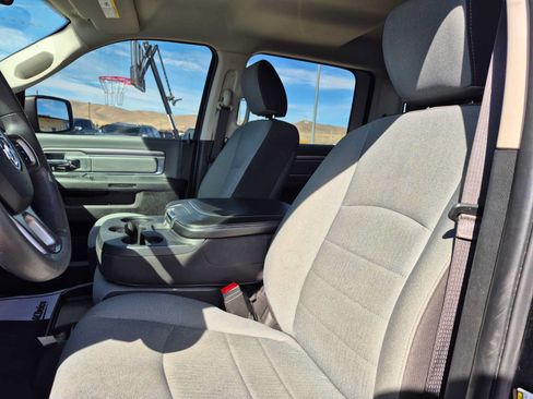 Used 2022 RAM 1500 Classic SLT w/ Protection Group AWD/4WD image 17