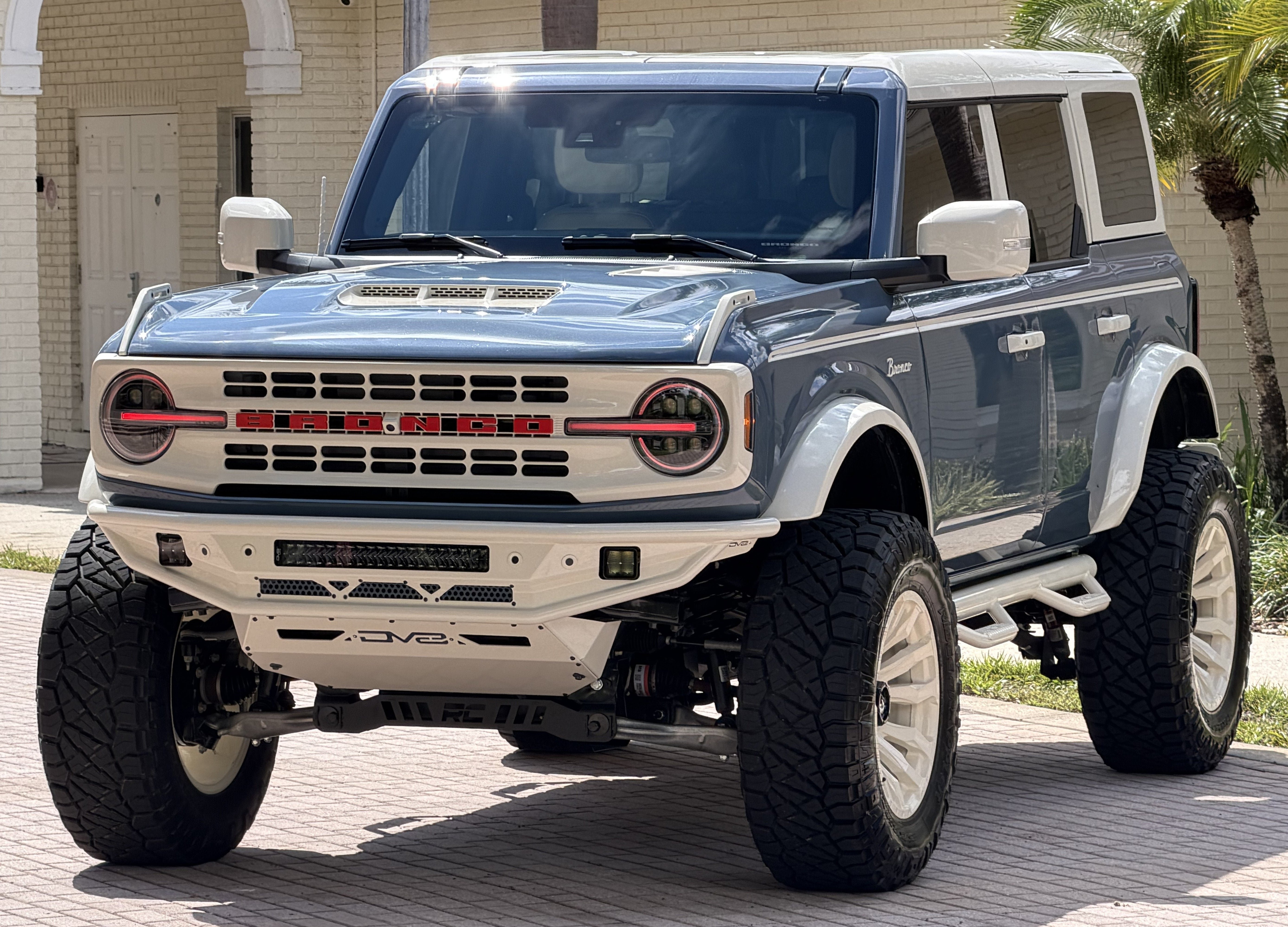 Used 2025 Ford Bronco Outer Banks AWD/4WD image 39