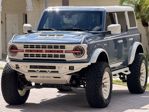 Used 2025 Ford Bronco Outer Banks AWD/4WD image 39