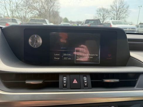 Used 2019 Lexus ES 350 w/ Premium Package image 9