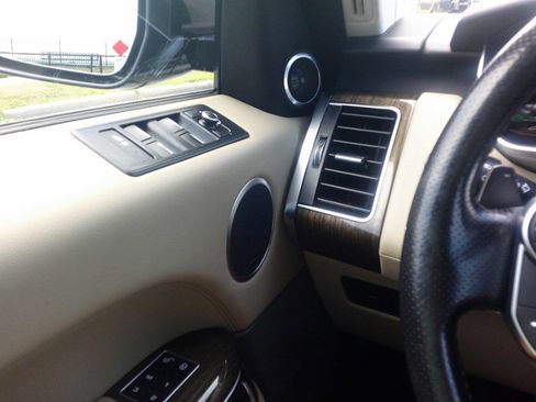 Used 2016 Land Rover Range Rover Sport Supercharged image 36