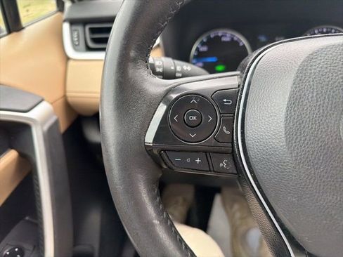 Used 2021 Toyota RAV4 XLE w/ XLE Grade Weather Package image 38