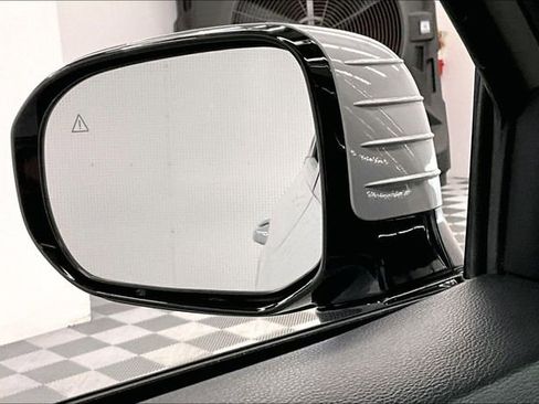 Used 2025 Kia Telluride SX X-Line image 35