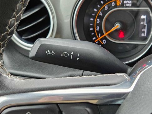 Used 2023 Jeep Gladiator Overland image 34