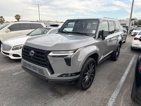 Certified 2025 Lexus GX 550 w/ Accessory Package (Z1) AWD/4WD image 2