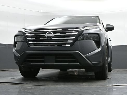 Used 2024 Nissan Rogue SV FWD image 43