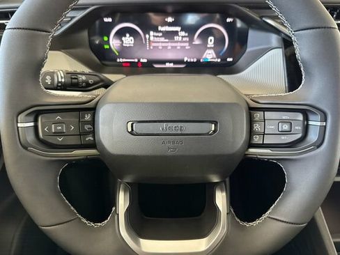 New 2026 Jeep Cherokee Laredo AWD/4WD image 20