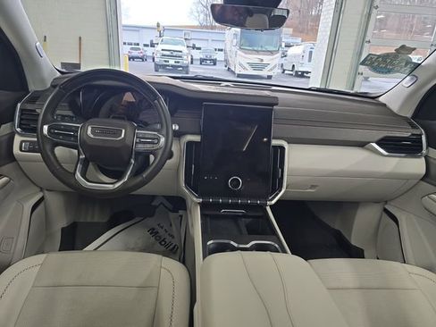 Certified 2024 GMC Acadia Denali w/ Super Cruise Package image 11