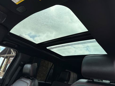 Used 2019 Ford Expedition Limited w/ Equipment Group 303A RWD image 16