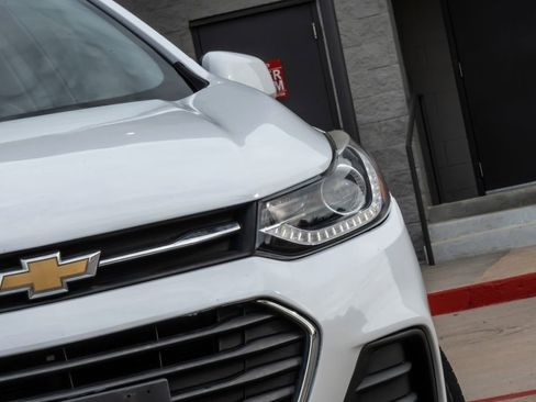 Used 2020 Chevrolet Trax LT FWD image 8