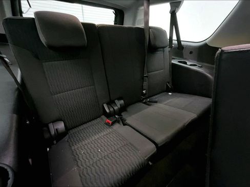 Used 2018 Chevrolet Suburban LS image 38