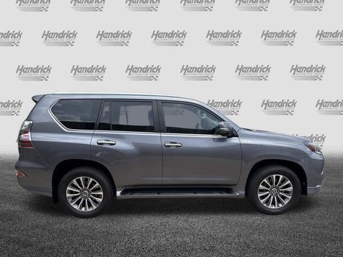 Used 2021 Lexus GX 460 Luxury w/ Off Road Package AWD/4WD image 11